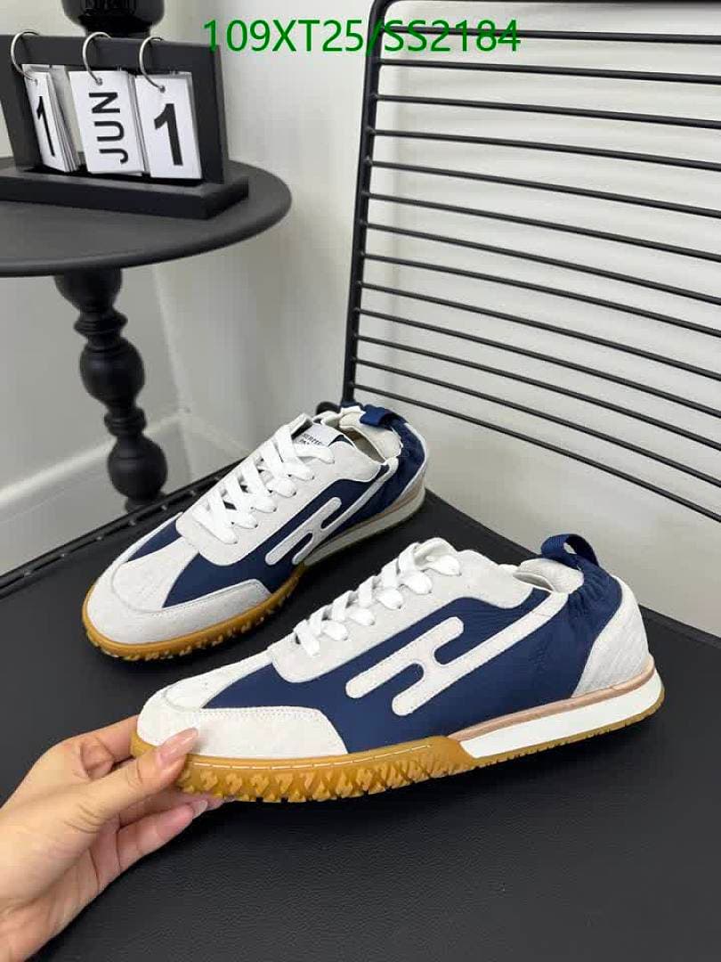 Louis Vuitton LV x Supreme Archlight Sneakers - view 2